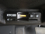 ETC付。高速道路の料金所はキャッシュレスで通過です。サービスエリア等にあるスマートインターの出入りも利用可能でとっても便利。ご納車後すぐにお使い頂けるようセットアップしてのお渡しとなります。