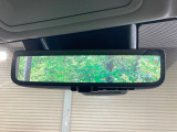 【デジタルインナーミラー】後席の大きな荷物や同乗者で後方が確認しづらい時でも安心!カメラが撮影した車両後方の映像をルームミラー内に表示。クリアな視界で状況の確認が可能です!
