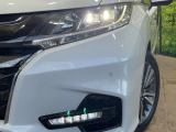【LEDヘッドライト】悪天候や夜間走行時も良好な視界を確保し安心して運転できる高輝度LEDヘッドライトを装備!点灯速度が早く、消費電力も抑えられています。