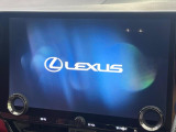 【メーカー純正ナビ】インテリアに溶け込むスタイリッシュな「専用設計」メーカーナビを装備♪視認性や操作性など基本性能にも優れ、より上質なカーライフをお楽しみいただけます。