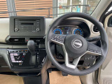運転席周りの視界もよくハンドルも軽い取り回しなのですごく運転がしやすい車です。
