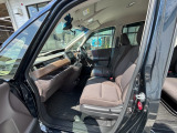 ゆったりとした運転席です★