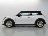 MINIオーナーのために設計されたオリジナルのMINI自動車保険がございます。車のことは全ておまかせください。