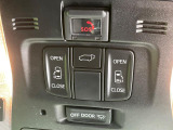 【両側パワースライドドア】スマートキーや運転席のスイッチで後席両側スライドドアの開閉が可能♪電動だから力を入れてドアを開ける必要がありません。