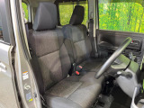 運転席シート廻りは使用感も少なく、良好な状態となっています。丁寧に使われていたことがよくわかりますね。