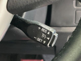 【クルーズコントロール】高速道路もラクラク走行。アクセルを離しても一定速度で走行ができ、長距離運転時の負担を軽減!加速・減速も簡単なスイッチ操作で調整できます。