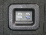 【充電用USB端子】デバイスの充電に便利です。※実際の接続端子は写真で確認or店舗までご気軽にお問合せください♪