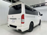 後ろから見ると車の印象も変わりますね♪