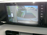 アラウンドビューモニター付きです 上から見たイメージで駐車出来ますので車庫入れの苦手な方も楽に駐車出来ます♪