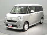 【冬道の安心感】雪道も心強い4WDです。駐車を助けるパノラマモニターや寒い日に嬉しいシートヒーターなど便利な機能が満載。毎日のお出かけを優しく支える相棒です。