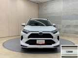 お車購入のポイントとなるフロントマスクです。上質で迫力あるデザインですね☆☆
