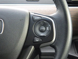Hondaセンシングの機能のひとつ、アダプティブクルーズコントロール付!アクセルから足を離しても設定したスピードと前車との車間を保ち走行してくれます!車線維持もアシスト☆高速道路で疲労軽減ですね☆