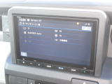 ナビゲーションはギャザズ8インチメモリーナビ(VXM-245ZFEi)が装着されております。AM、FM、フルセグTV、Bluetoothがご使用いただけます。