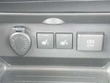 シガーソケット USB差込口(充電用です) シートヒーター(運転席助手席両方にあります)