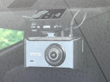 【ドライブレコーダー】ドライブレコーダー装備!走行中はもちろん、あおり運転や事故に遭遇した際、映像で記録し、万一のリスクに備えます。※記録用SDカードはお客様ご自身でご準備いただく必要があります。