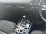 美作マツダ自動車・マツダオートザム津山の整備工場がございますので、アフターメンテナンスも含めてマツダ整備士がしっかりと対応させていただきます!