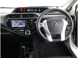高いホールド性で運転姿勢が安定します。長距離ドライブでも疲れにくいのが魅力です。快適なドライビングライフをお送りください♪