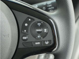 ◆アダプティブクルーズコントロール◆予め設定した車速内でクルマが自動的に加減速。前走車との適切な車間距離を維持しながら追従走行します。【LKAS】車線維持支援システムでステアリング操作を支援。