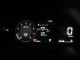 ディスプレイには運転に必要な様々な情報を表示します。