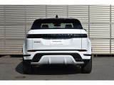 シャープなLEDテールランプと流麗なクーペフォルム。ワイドで安定感のあるリアビューが、EvoqueダイナミックSならではの存在感を際立たせます。