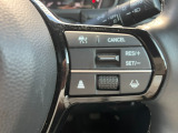 Hondaセンシングの機能のひとつ、アダプティブクルーズコントロール付!アクセルから足を離しても設定したスピードと前車との車間を保ち走行してくれます!車線維持もアシスト☆高速道路で疲労軽減ですね☆