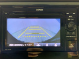リアカメラ付で、後方を画面で確認。車庫入れも安心です。もちろん、バックギアと連動しています。