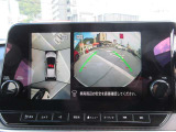 【全周囲カメラ】上が丸見え!! 駐車時に周りの様子が見えます。駐車時も安心ですよ!!
