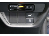 【横滑り防止装置】ドライバーの安全運転をアシストしてくれる装備が充実しています☆ドライバーの不安を安心へと変えてくれますね。