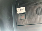 24時間いつでもネットワークにつながる車載通信機「コネクティッドサービス」を標準装備。オペレーターによる緊急時のサポートやスマホアプリによる車両状態確認や一部機能の遠隔操作等を行なうことが可能です。