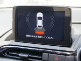 障害物への接近を音で知らせるクリアランスソナーを備えています。バックカメラの取り付けについてはスタッフにお問い合わせください。