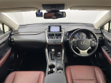 NX 300h バージョンL 4WD 本革シート