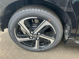 安全安心な走行のために、納車前には小さなクルマを知り尽くしたエキスパートが基本性能に関わる機能や状態を徹底的に点検しています。