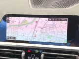 ●純正ナビ:一体感のあるナビは、高級感ある車内を演出してくれます。Bluetooth再生などオーディオ機能も充実しておりますので、運転もより楽しめます♪