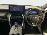 前方の見通しが良いすっきりした視界、誰でも扱いやすく運転できます。疲れにくく安心ドライブを更に快適なものにします!