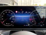 12.3インチデジタルメーターを装備。運転情報を見やすく表示します。