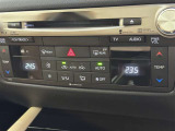 左右独立温度コントロールフルオートエアコンです。運転席、助手席それぞれで独立して温度設定ができます。冷え性の方が乗っても安心ですね♪
