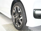 認定中古車では、厳しいHonda認定基準をクリアした厳選されたHonda認定中古車のみ、取り扱っております。「ご購入前の安心」「納車後の信頼」を車両と一緒に提供しております。