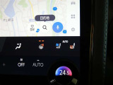 運転席・助手席は、ヒーター&ベンチレーション付シートです。暑い時期も寒い冬も快適に過ごせるうれしい装備です。