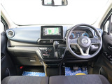 信用・信頼・安心をモットーにお客様にご満足いただける店舗づくりを心掛けております。車検、修理も承っておりますのでお車のことは納車後もお任せ下さい。