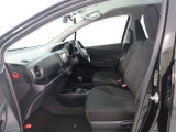 高いホールド性で運転姿勢が安定します。長距離ドライブでも疲れにくいのが魅力です。快適なドライビングライフをお送りください♪