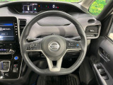 【ステアリングスイッチ】運転中、前方から目線をそらすことなく、オーディオ等の操作が可能な便利機能!安心&快適なドライブを演出してくれます♪