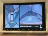 全方位モニターがついています! 車の周囲を360&deg;安全確認できるので、普段の駐車はもちろんの事、縦列駐車や幅寄せの際にも活躍してくれますよ。