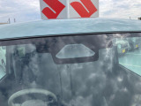 障害物を感知して、衝突の可能性がある場合、運転者へ警告音を発したり、衝突の可能性が高い場合、ブレーキの補助操作を行い、減速して衝突被害を軽減するシステムです。