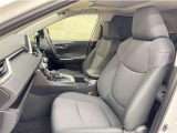 トヨタ中古車「まるごとクリーニング」施工済。外装はもちろん内装はシートを外して見えない所まで徹底洗浄しています。
