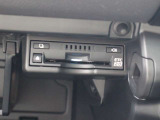 広がる運転支援サービスETC2.0搭載。全国の高速道路に設置されたITSスポットと双方向通信を図り、広域な道路交通情報や安全運転をサポートする情報を得て、音声やナビ画面上にタイムリーにお知らせします。