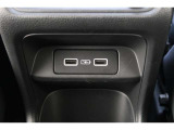 センターコンソール後ろに充電用USBポートが2口