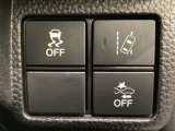 Hondaセンシング用の、VSA(ABS+TCS+横滑り抑制)解除と路外逸脱抑制機能のオンオフスイッチなどはハンドルの右側に装備しています。