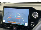 バックモニター付なので後退時に後方が見えるので安心。 車は構造上、死角がたくさんなので万が一を考えると必須ですね。 あくまで補助の為の装備、バックは目視で確認する事が重要ですよ。