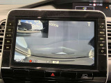 前方の映像だけでなく、車内から後方の映像もばっちり記録します