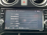 ドラレコの画像をナビ画面へ表示することができます。また、SDカードのフォーマットも画面上で簡単に実行できます。